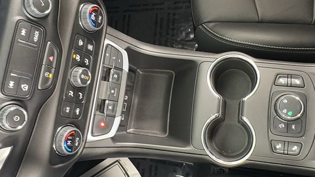 Used 2024 GMC Terrain SLT image 31