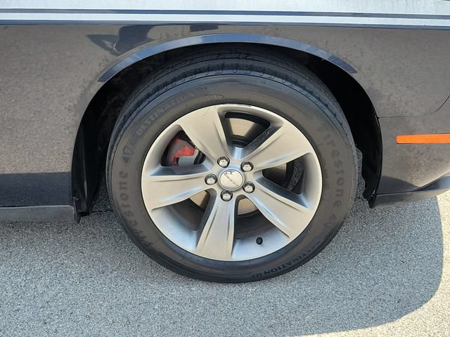 Used 2019 Dodge Challenger SXT RWD image 8