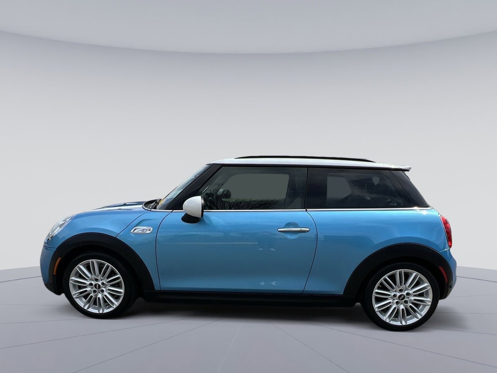 Used 2018 MINI Cooper S image 2
