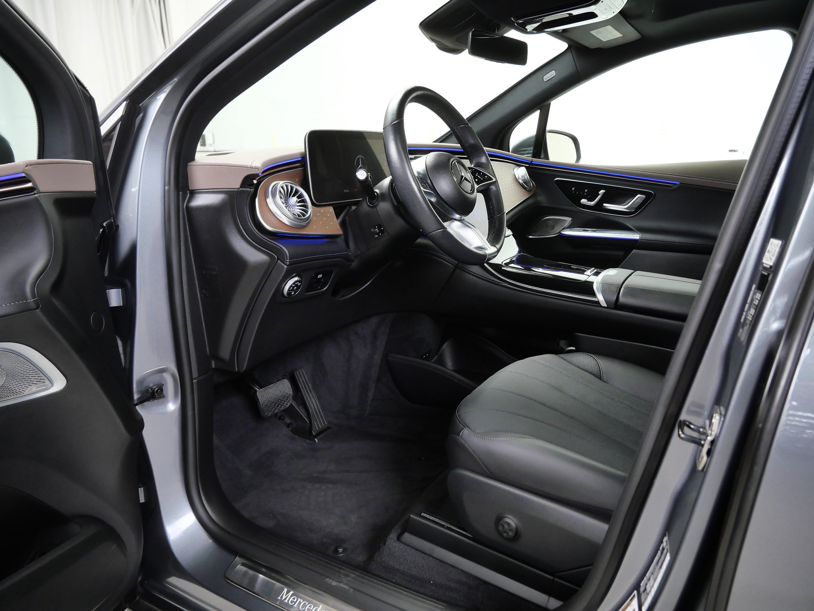 Certified 2023 Mercedes-Benz EQE 350+ 4MATIC SUV image 14