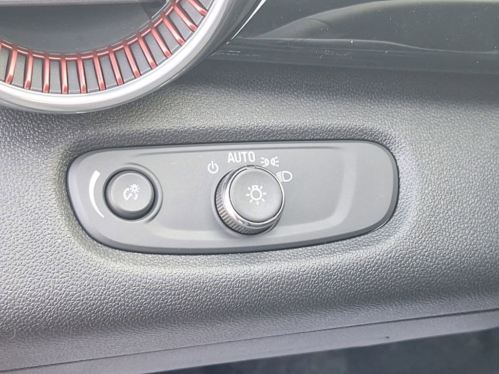 New 2026 Chevrolet Trax RS w/ Driver Confidence Package image 15