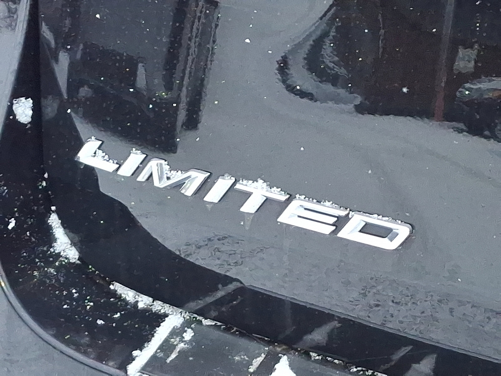 Used 2022 Ford Explorer Limited image 32