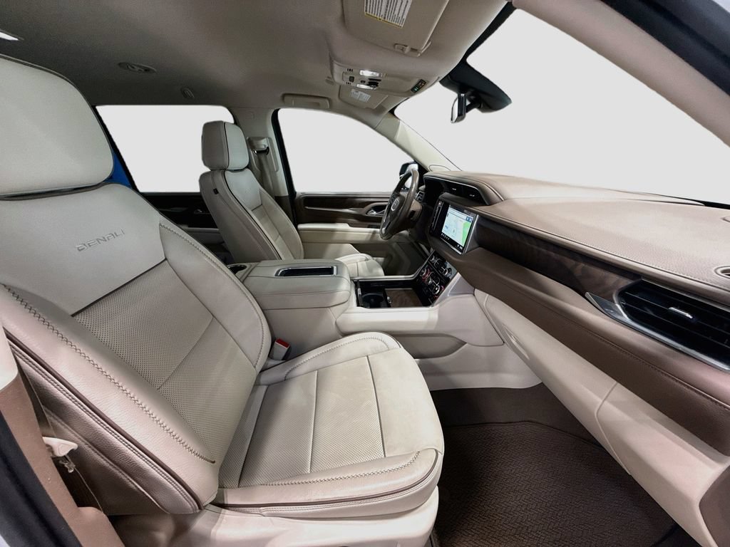 Used 2021 GMC Yukon XL Denali AWD/4WD image 30