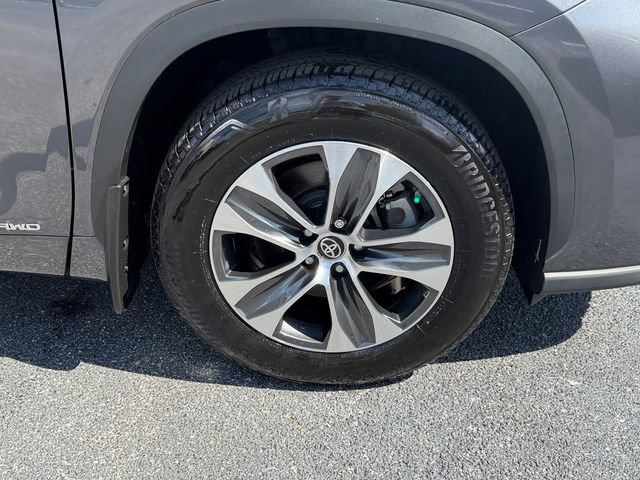 Certified 2025 Toyota Highlander XLE AWD/4WD image 21