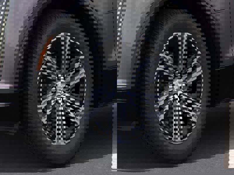 New 2026 Cadillac Lyriq Luxury image 9