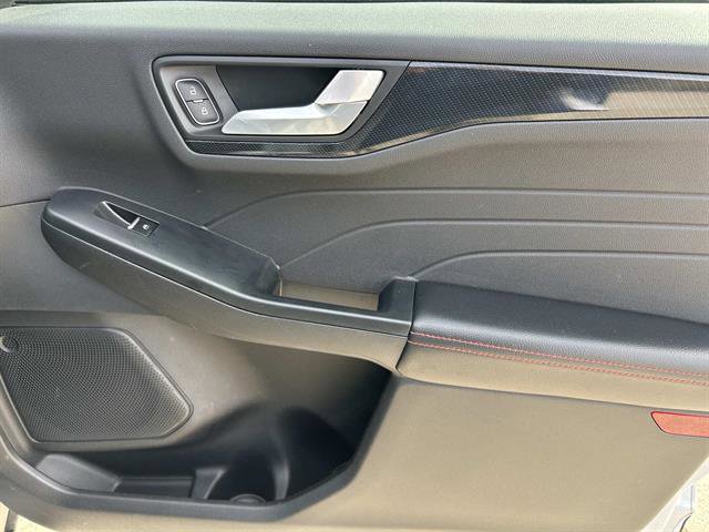 Used 2025 Ford Escape ST-Line image 19