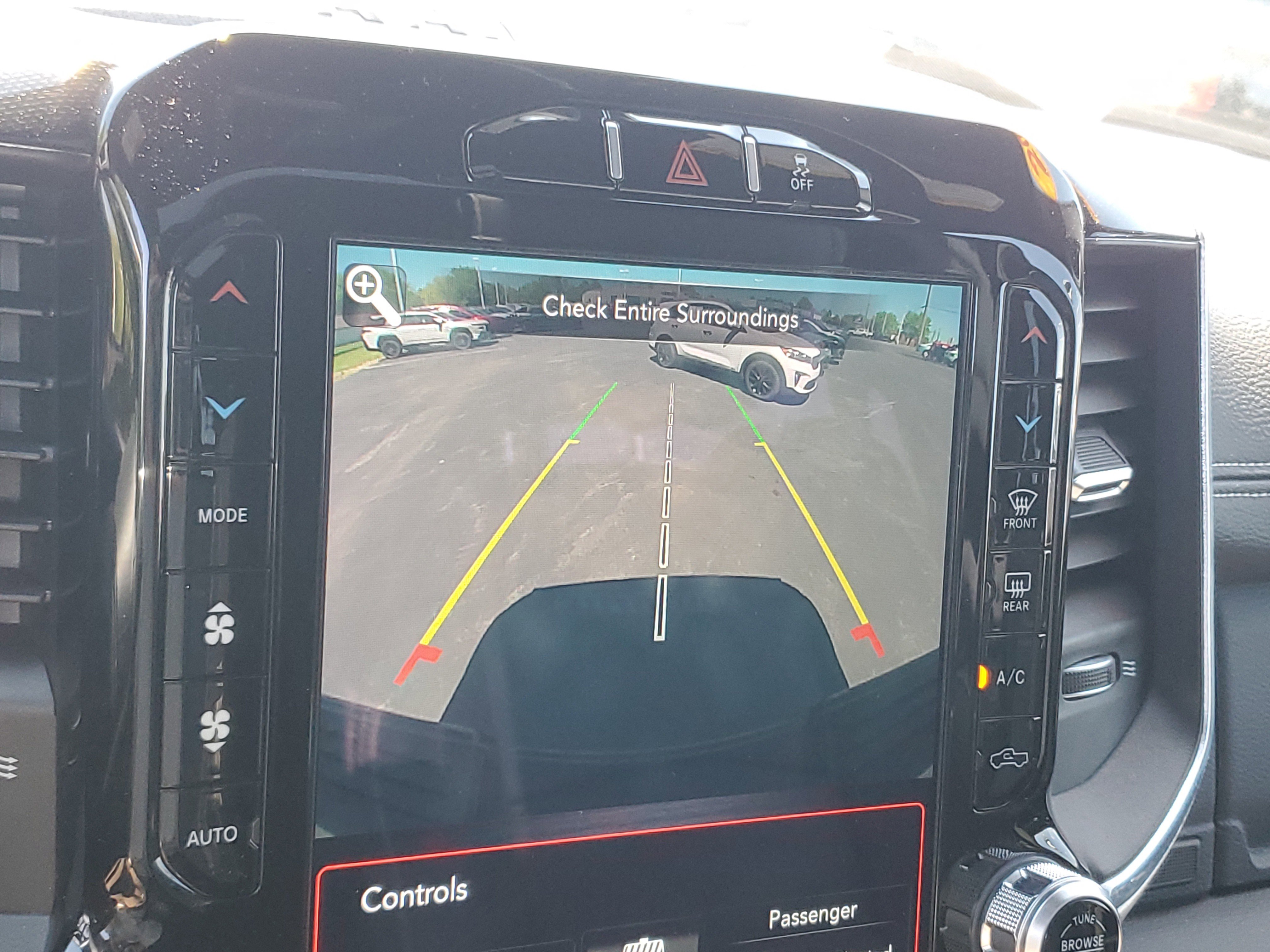 Used 2019 RAM 2500 Laramie w/ Black Appearance Package image 24