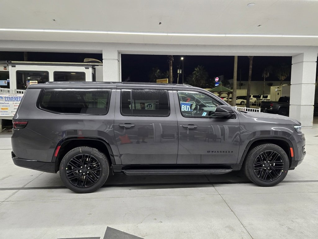 New 2025 Jeep Wagoneer L Series II w/ Premium Group I image 7