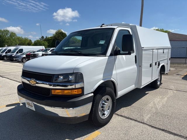 New 2024 Chevrolet Express 3500 RWD image 1