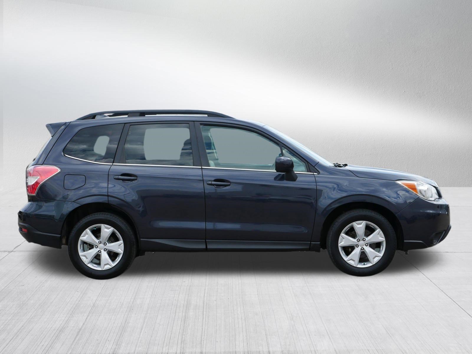 Used 2016 Subaru Forester 2.5i Limited AWD/4WD image 8