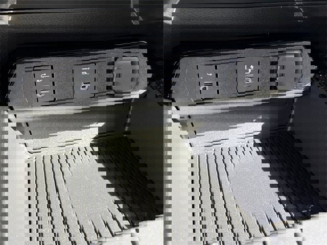 New 2026 Toyota Prius LE image 19