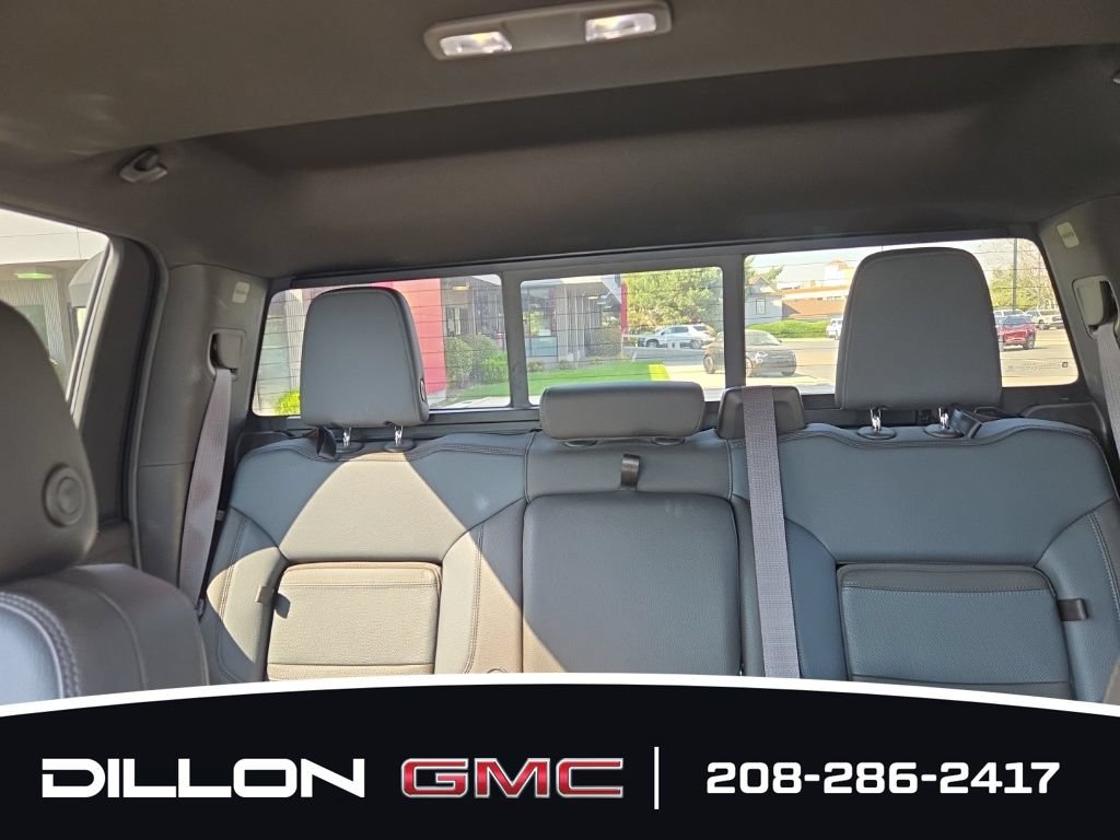 Used 2023 GMC Sierra 2500 Denali w/ Denali Ultimate Package AWD/4WD image 11
