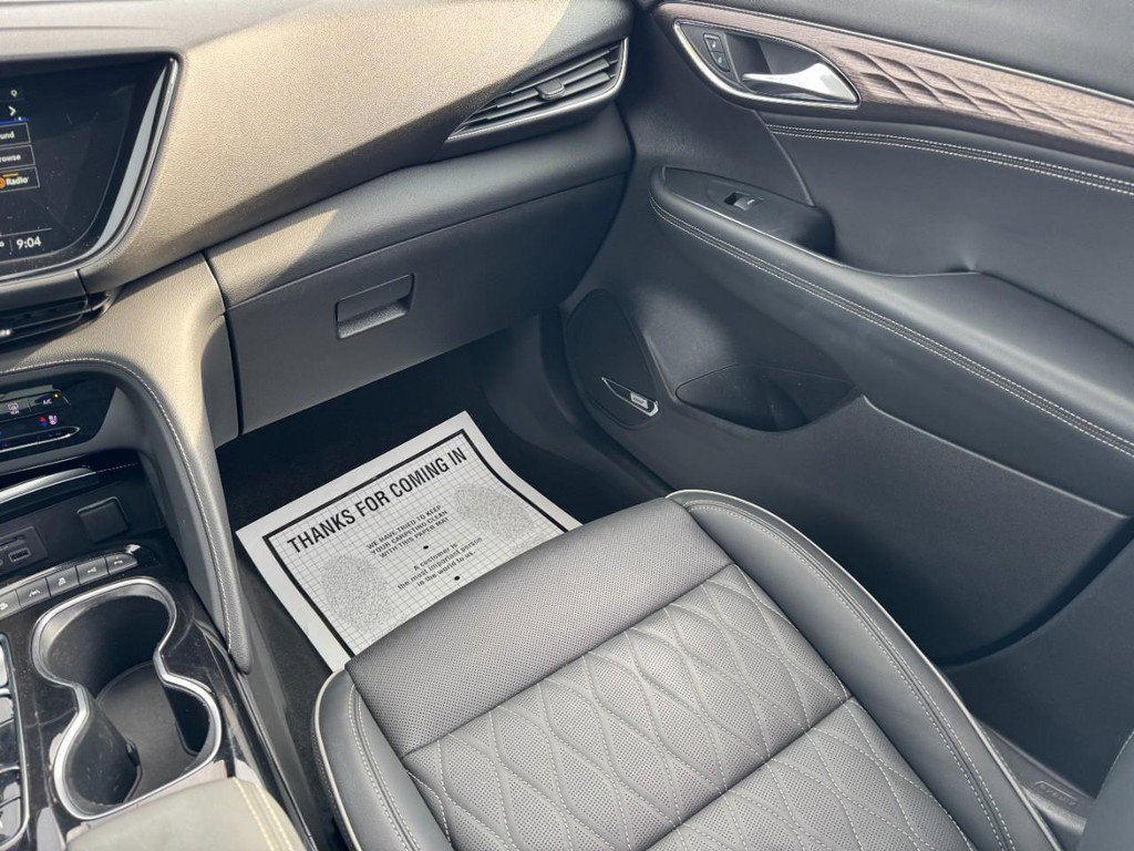 Used 2023 Buick Envision Avenir image 15