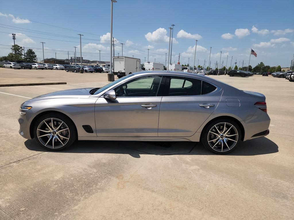 Used 2026 Genesis G70 2.5T RWD image 8