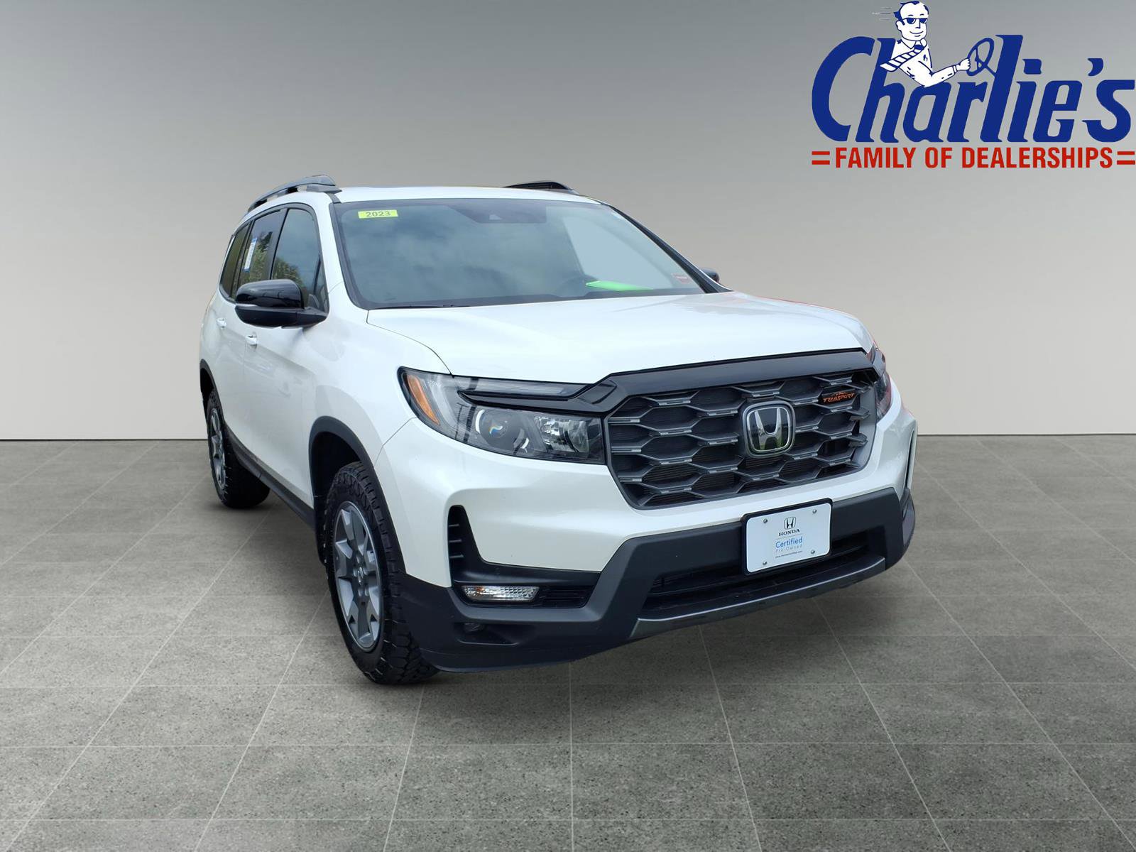 Used 2023 Honda Passport TrailSport image 3
