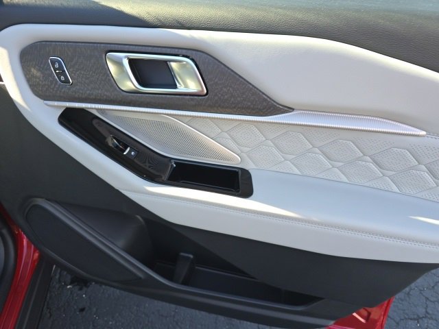 New 2025 Ford Explorer Platinum image 31