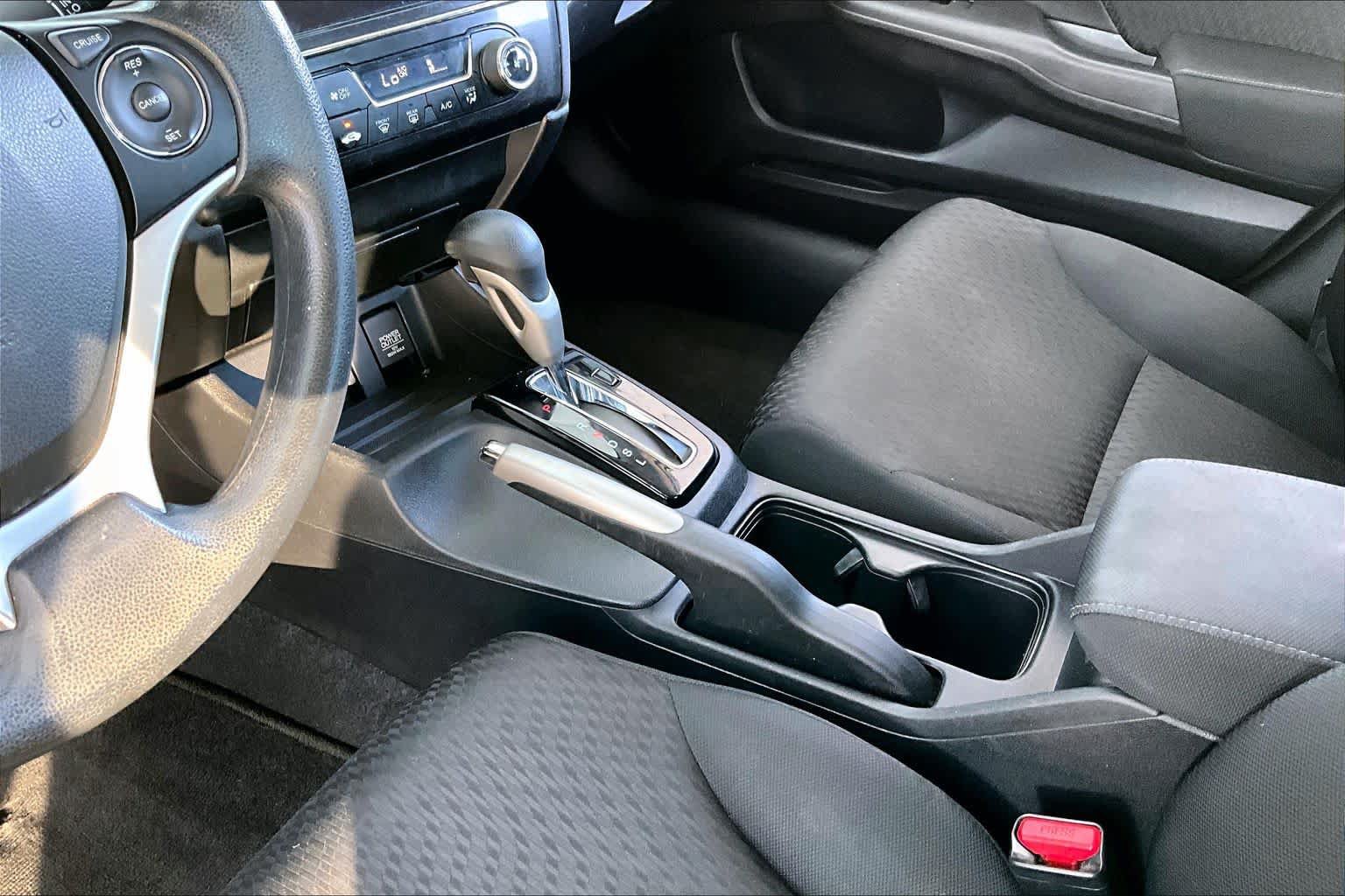 Used 2015 Honda Civic SE image 16