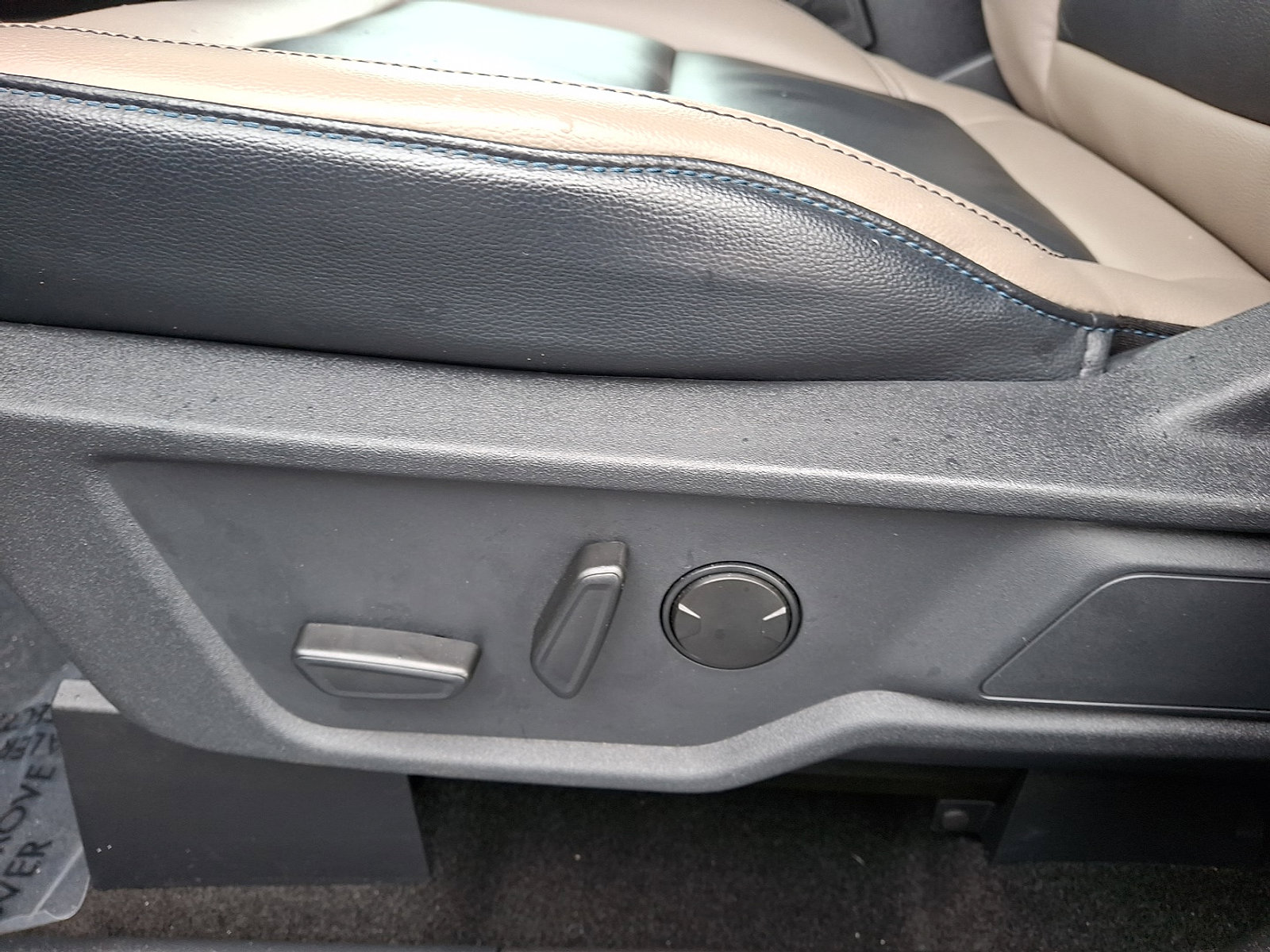 Used 2024 Ford Bronco Wildtrak image 13