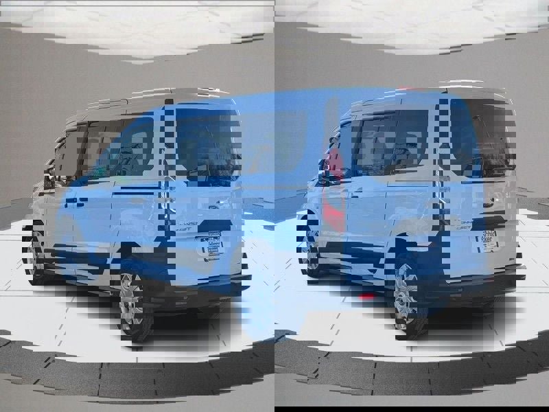 Used 2022 Ford Transit Connect XL image 6