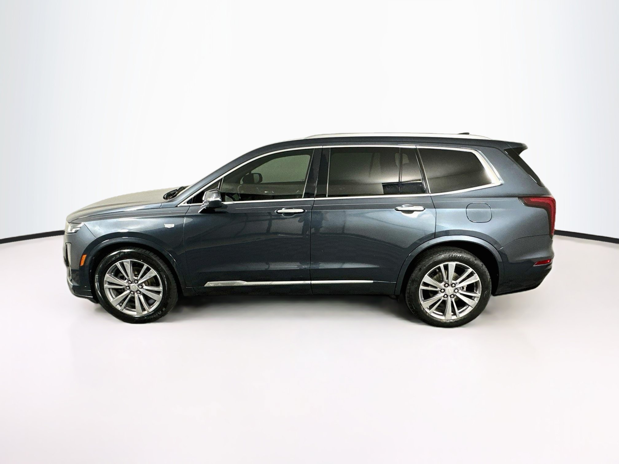 Used 2020 Cadillac XT6 Premium Luxury FWD image 4