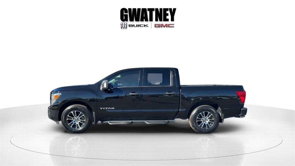 Used 2024 Nissan Titan SV w/ SV Convenience Package image 4