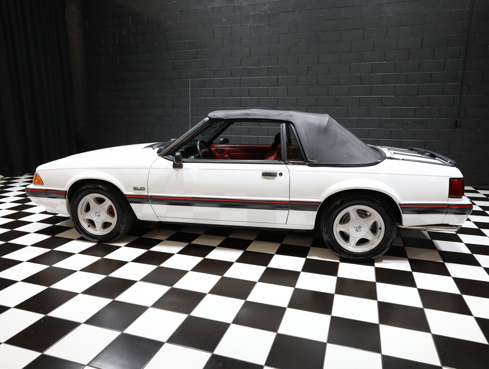 Used 1991 Ford Mustang LX RWD image 7