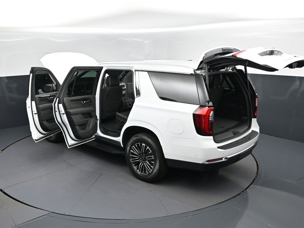 Used 2025 GMC Yukon Elevation w/ LPO, Elevation Black Package AWD/4WD image 2