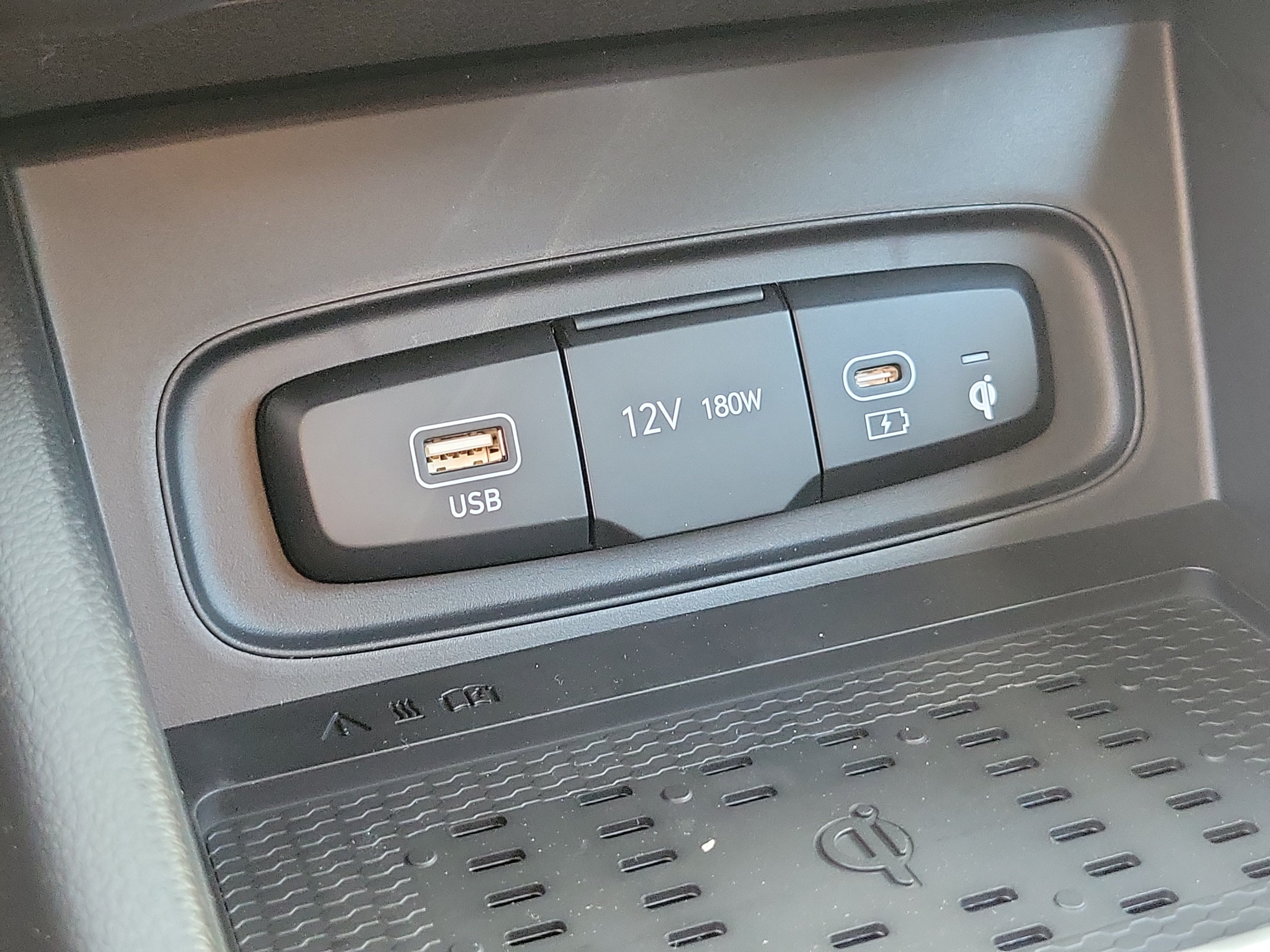 New 2026 Hyundai Venue SEL FWD image 9