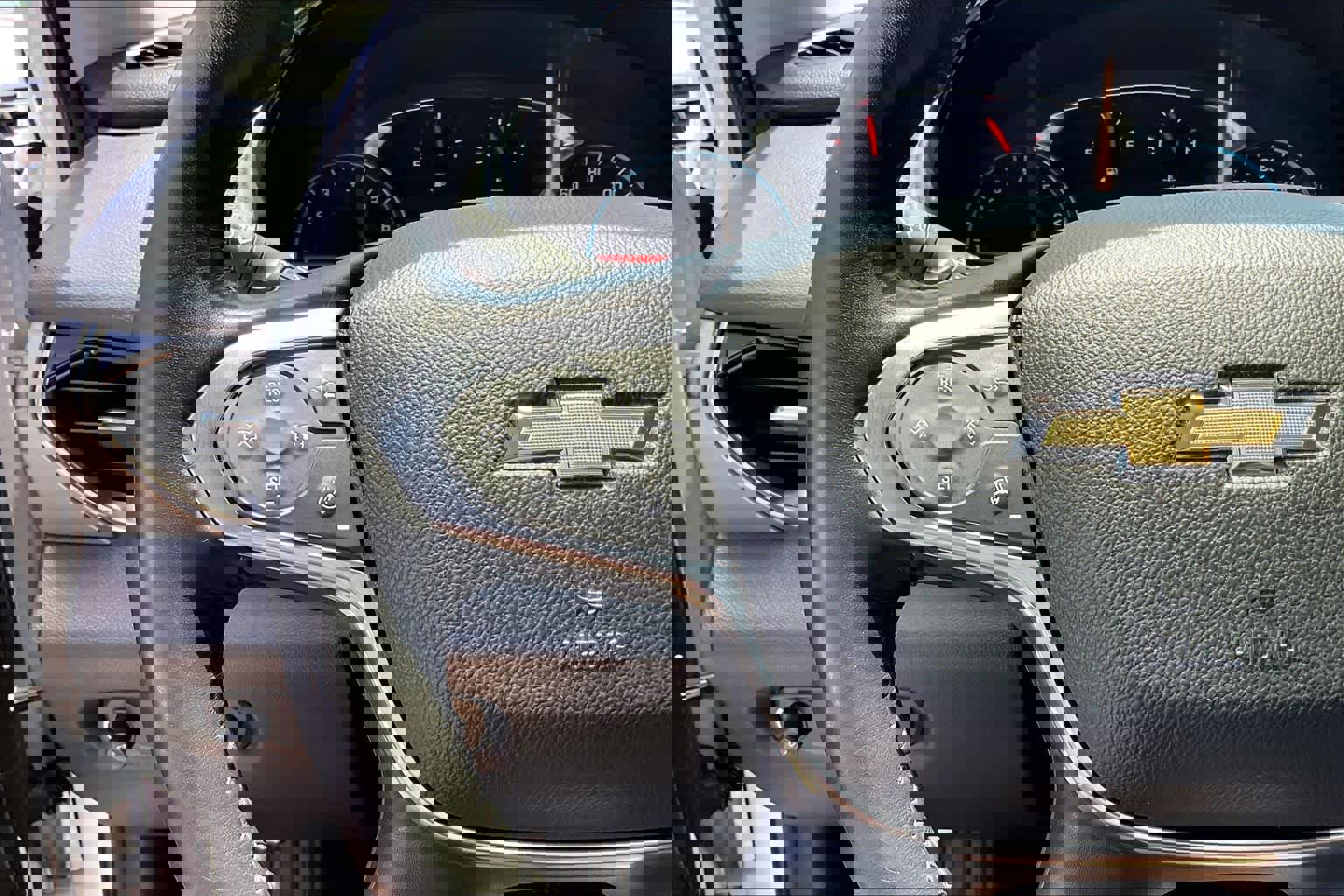 Used 2020 Chevrolet Traverse LT FWD image 18