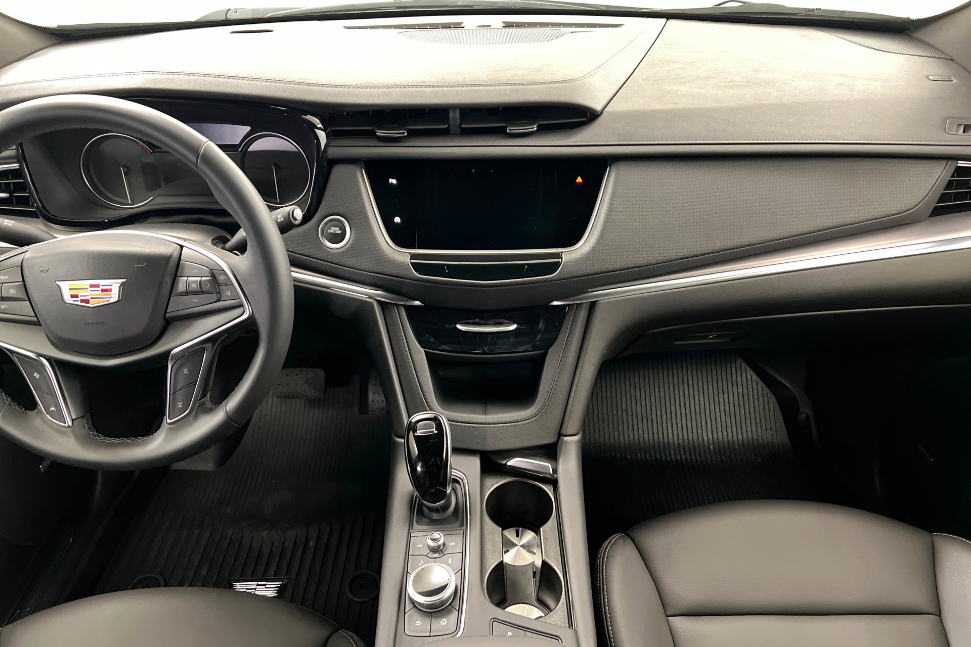 New 2025 Cadillac XT5 Luxury w/ LPO, Floor Liner Package image 14