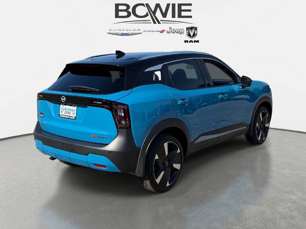 Used 2025 Nissan Kicks SR w/ Illumination Package AWD/4WD image 2
