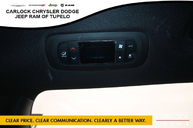 Used 2025 Chrysler Pacifica Select FWD image 29