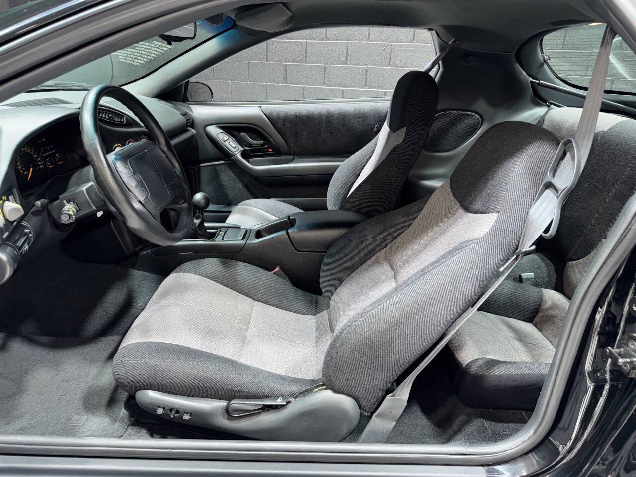 Used 1993 Chevrolet Camaro Z28 RWD image 22