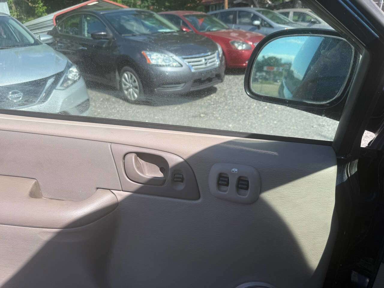 Used 2002 Dodge Caravan SE FWD image 15