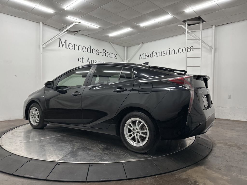 Used 2016 Toyota Prius Two w/ Preferred Accessory Package FWD image 5