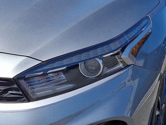 Used 2023 Kia Forte LXS image 9