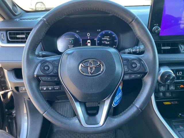 Used 2023 Toyota RAV4 XSE AWD/4WD image 6