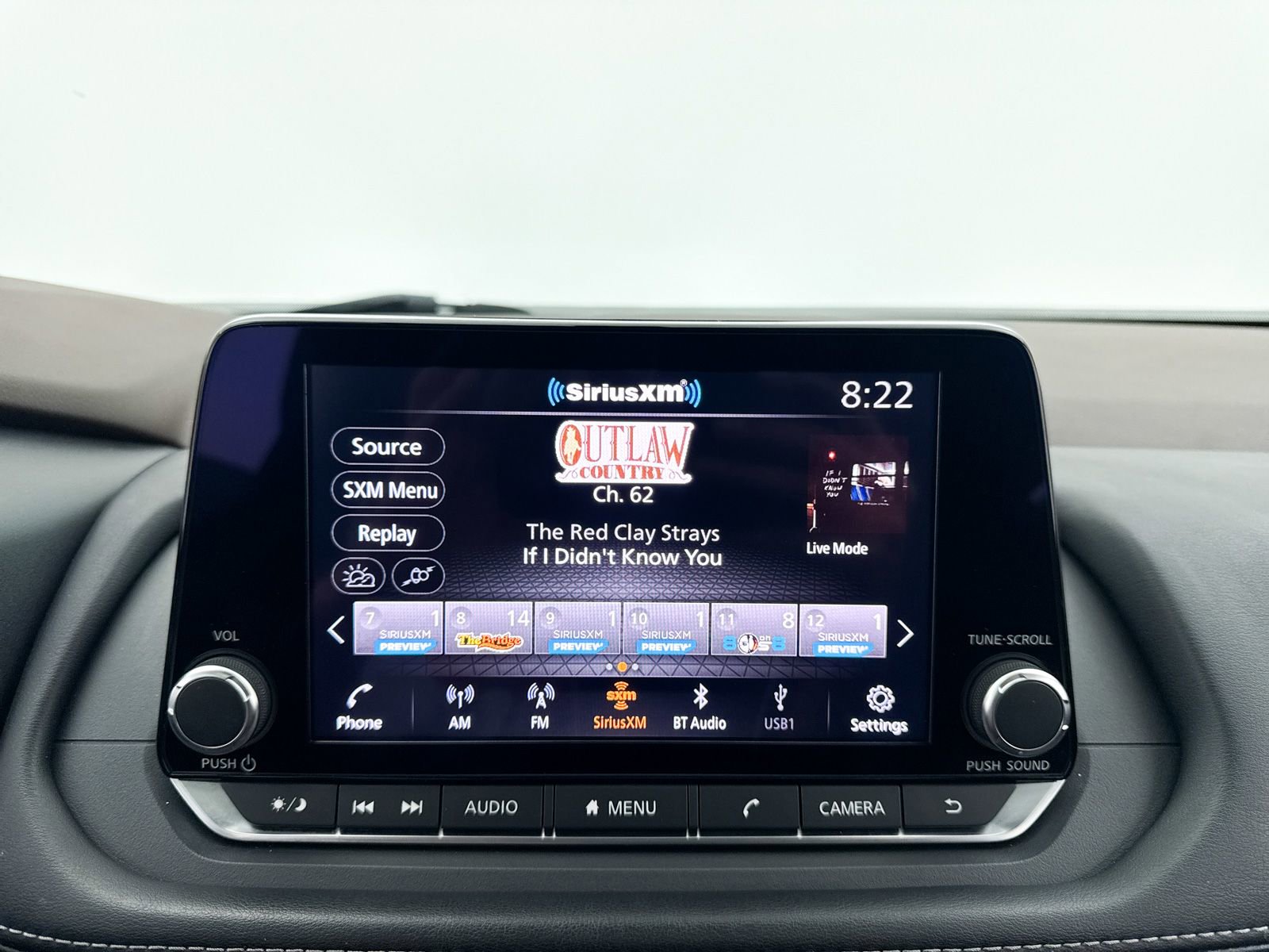 Used 2022 Nissan Rogue SV w/ SV Premium Package image 5