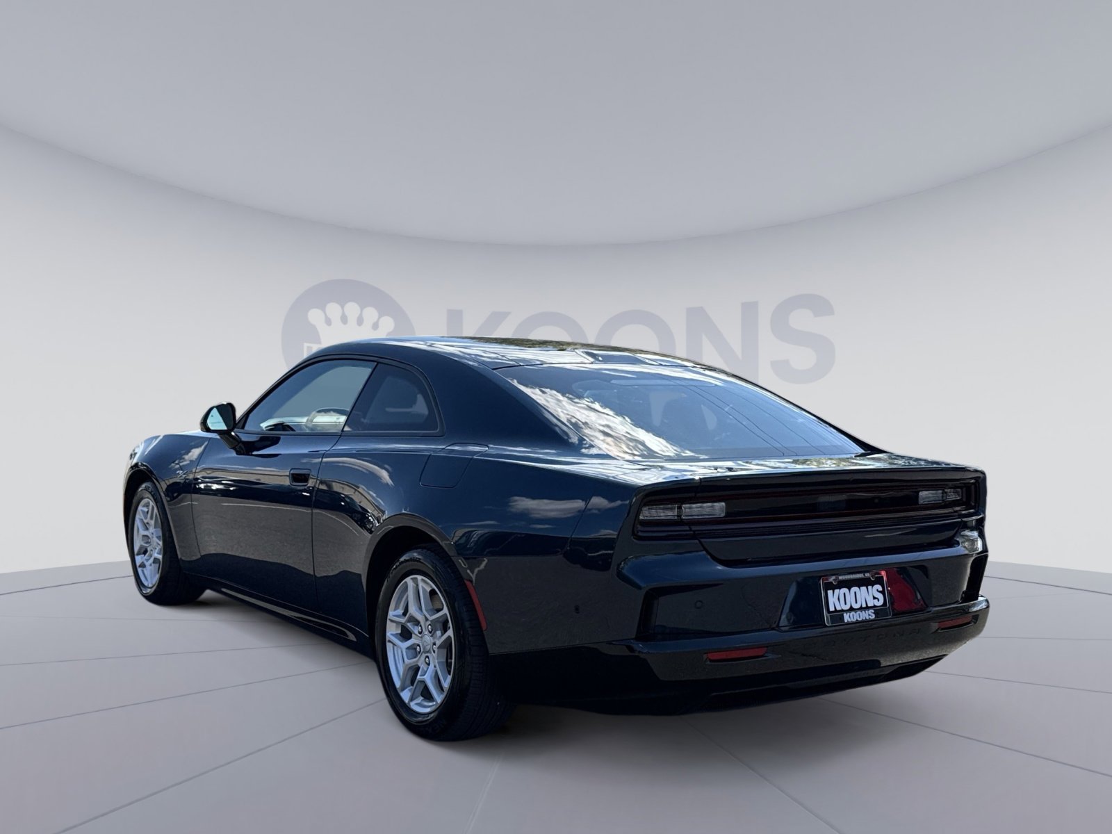 Used 2025 Dodge Charger R/T w/ Sun & Sound Package image 4