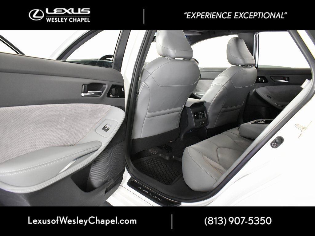 Used 2019 Toyota Avalon XSE image 20