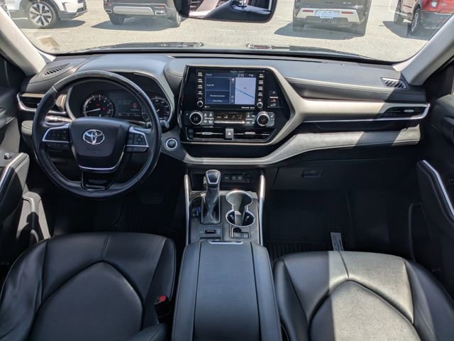 Used 2020 Toyota Highlander XLE AWD/4WD image 15