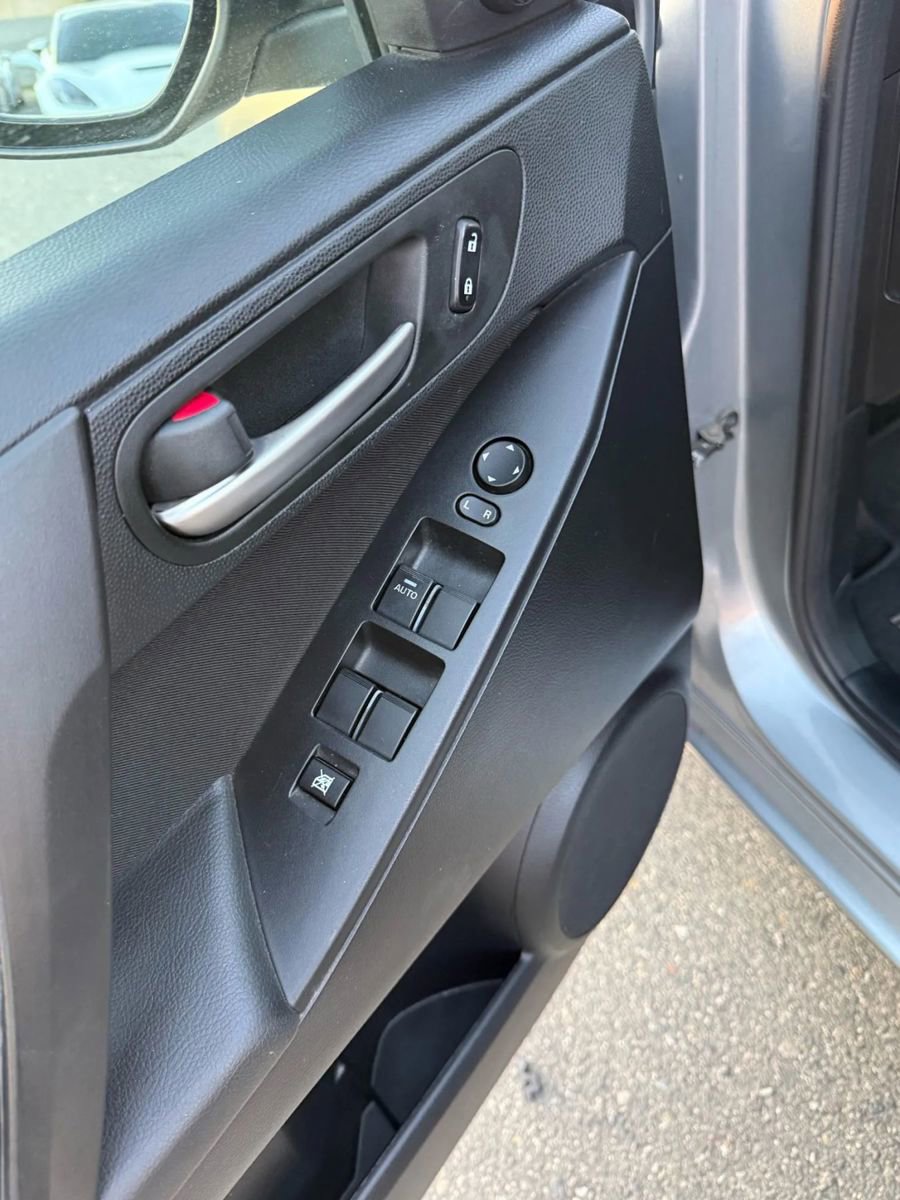 Used 2012 MAZDA MAZDA3 i Touring image 18