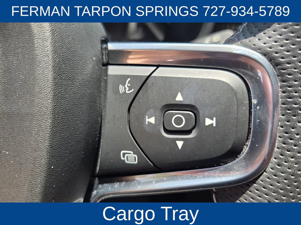 Used 2021 Volvo XC40 T5 R-Design w/ Advanced Package AWD/4WD image 30