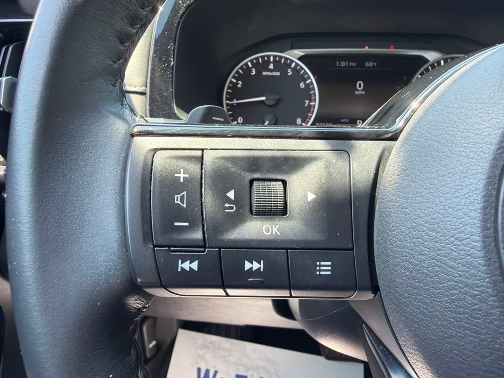 Used 2022 Nissan Pathfinder SV AWD/4WD image 19