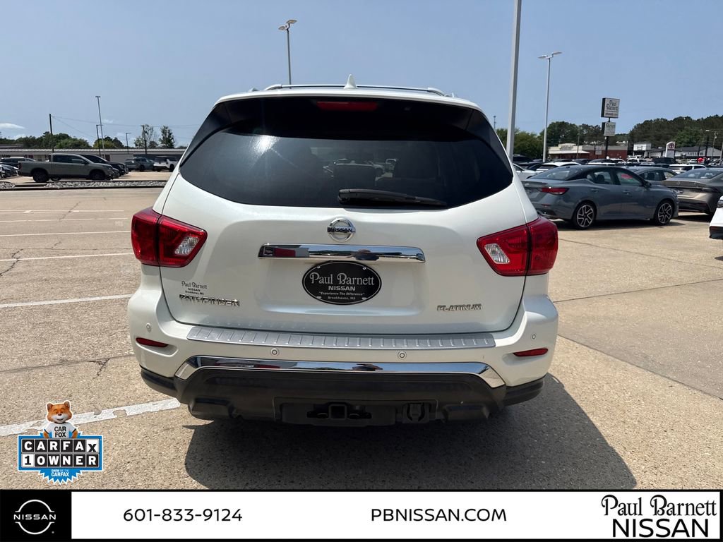 Used 2019 Nissan Pathfinder Platinum FWD image 11