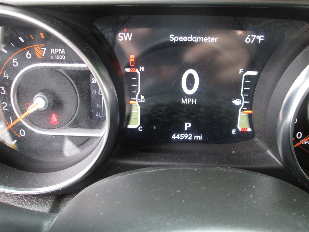 Used 2021 Jeep Gladiator Sport image 10