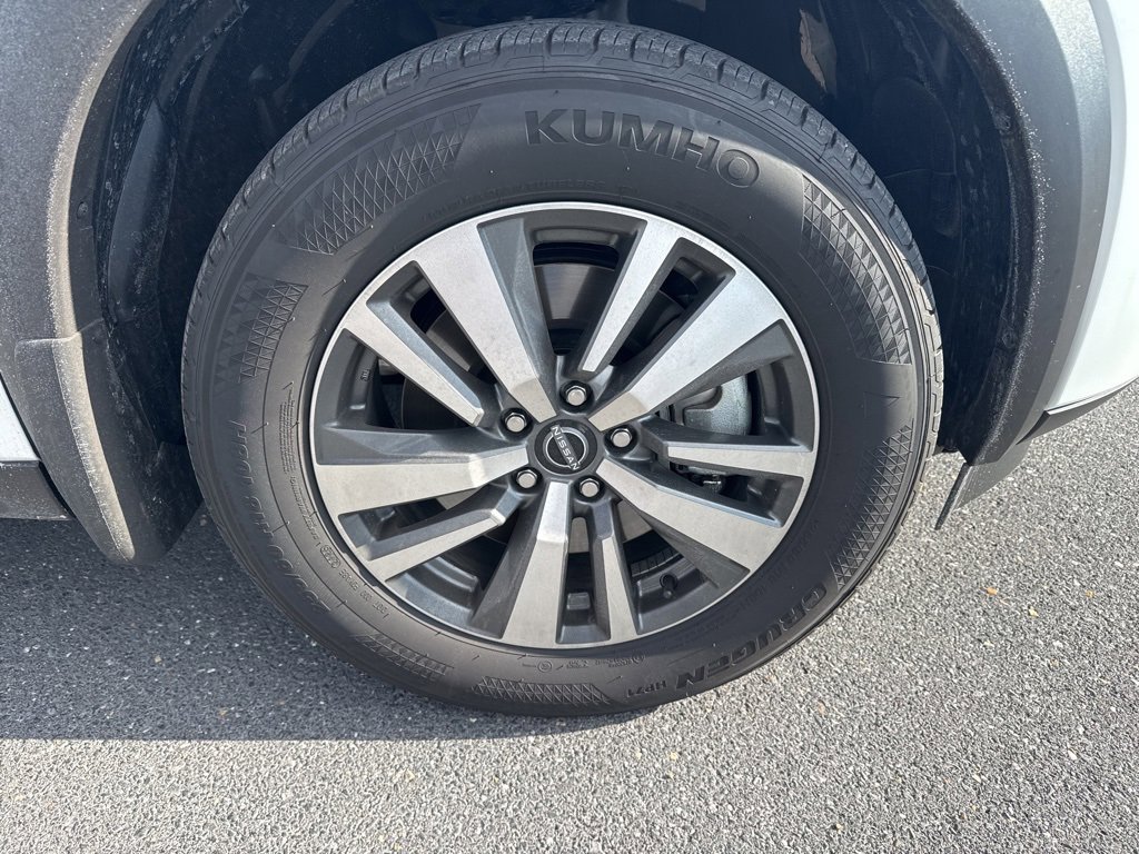 Used 2025 Nissan Pathfinder SL w/ Cargo Package image 11