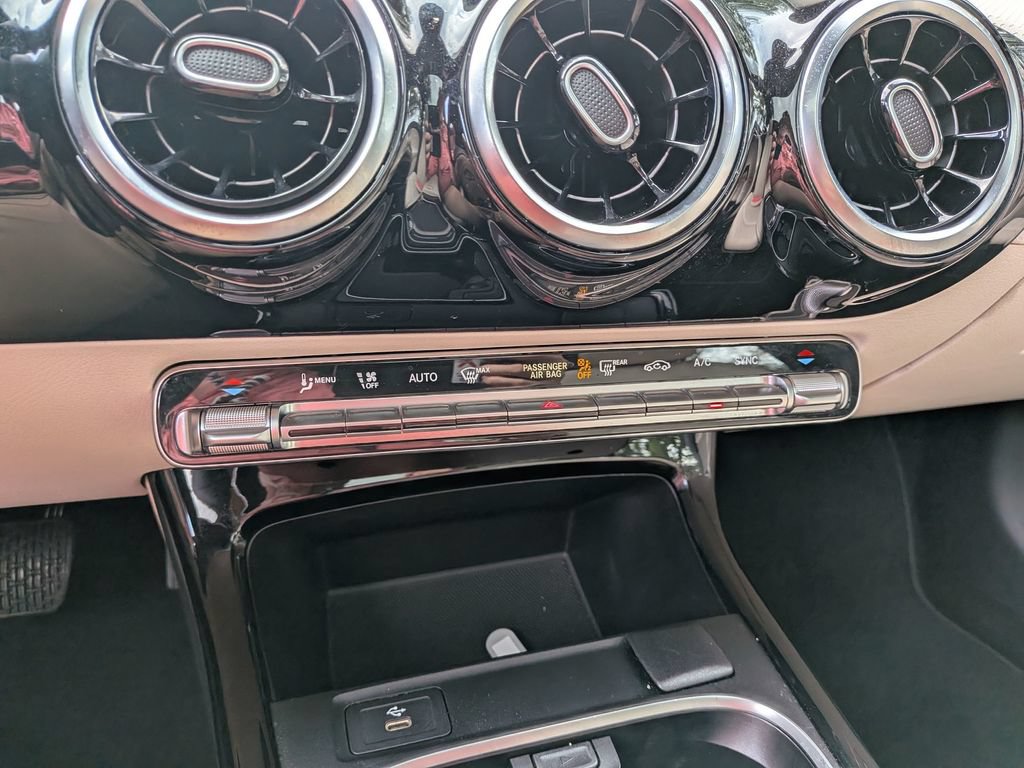 Used 2025 Mercedes-Benz CLA 250 image 36