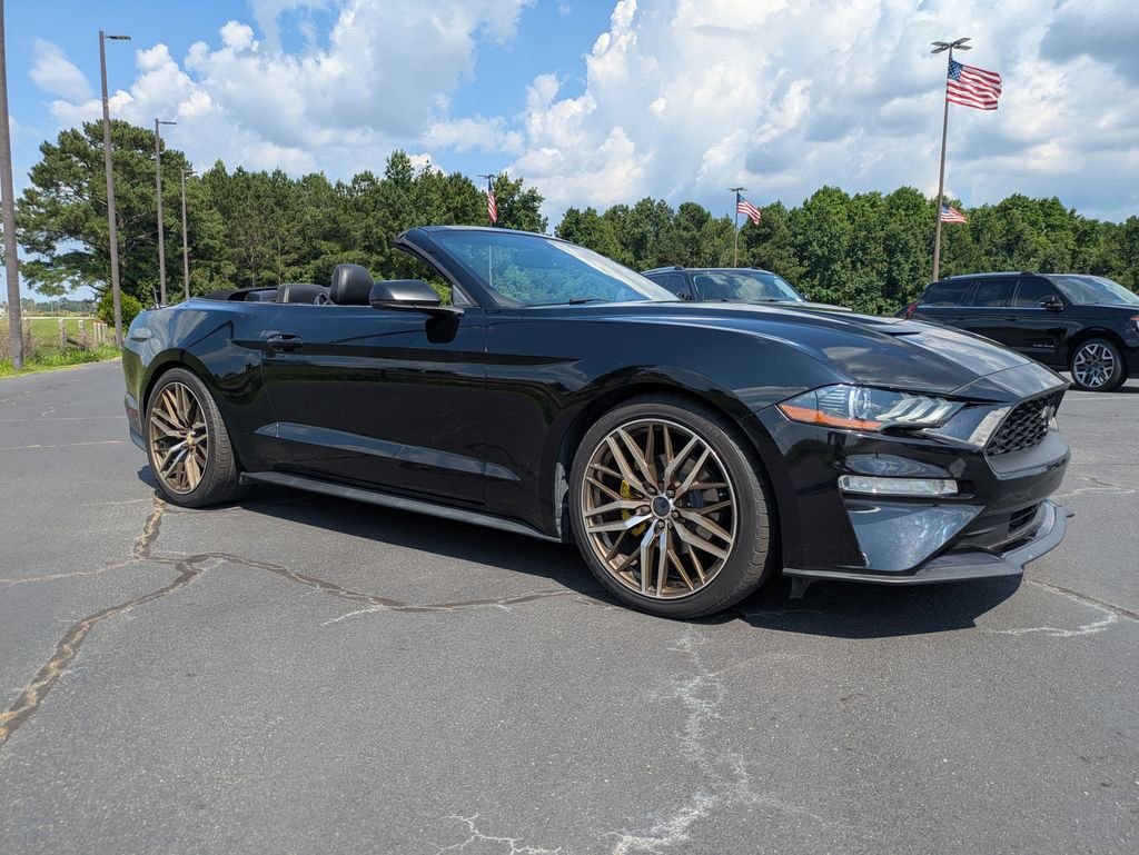 Used 2018 Ford Mustang Premium RWD image 2