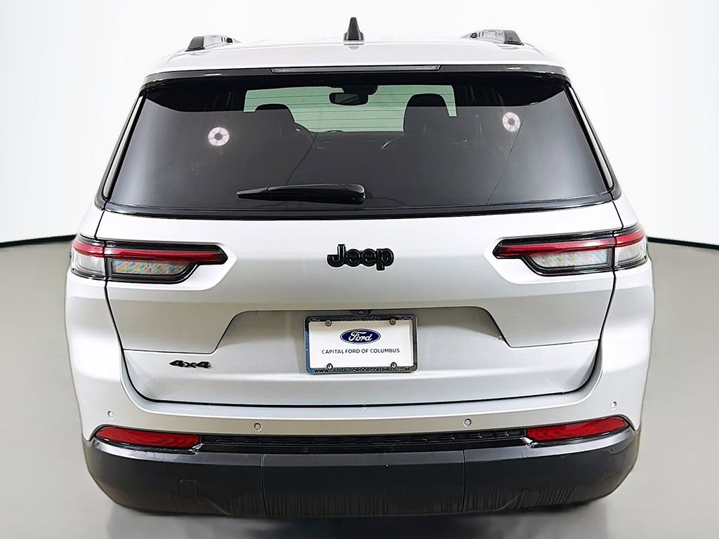 Used 2023 Jeep Grand Cherokee L Laredo image 12